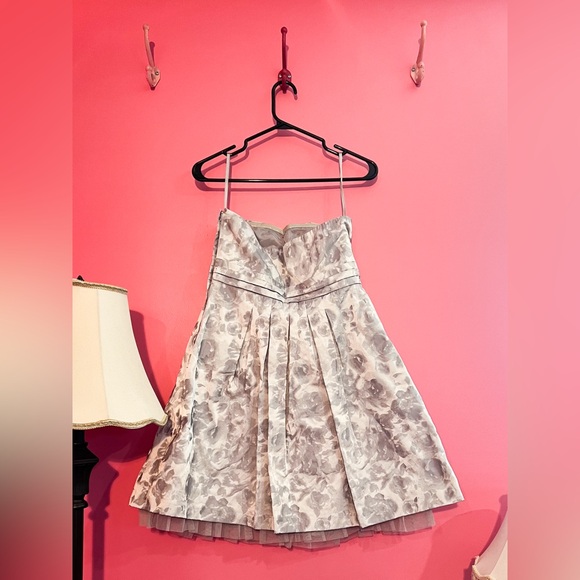 Silver Floral Tube Dress - Picture 4 of 5